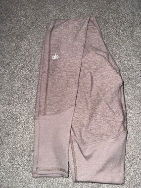 Alo Soft High-Rise Leggings in Mauve Heather